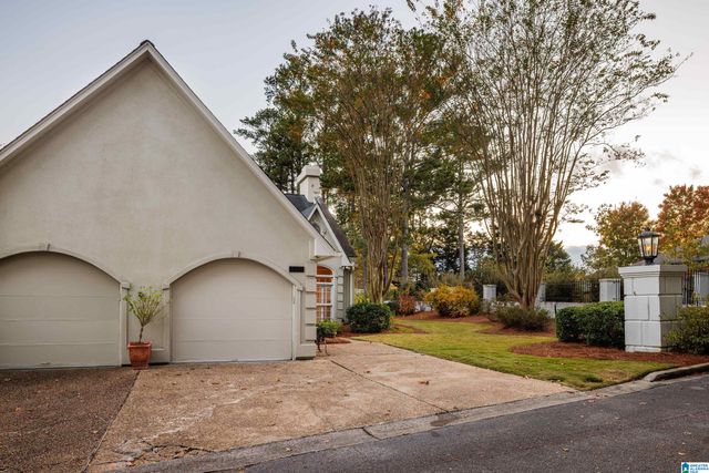 3301 KENSINGTON LANE, Vestavia Hills, AL 35243