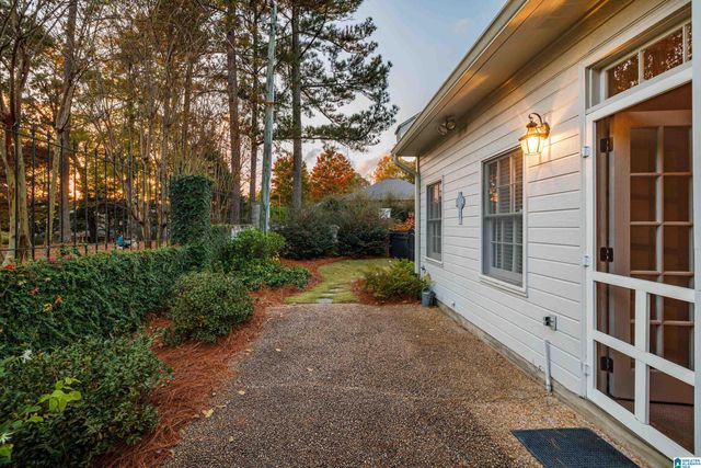 3301 KENSINGTON LANE, Vestavia Hills, AL 35243