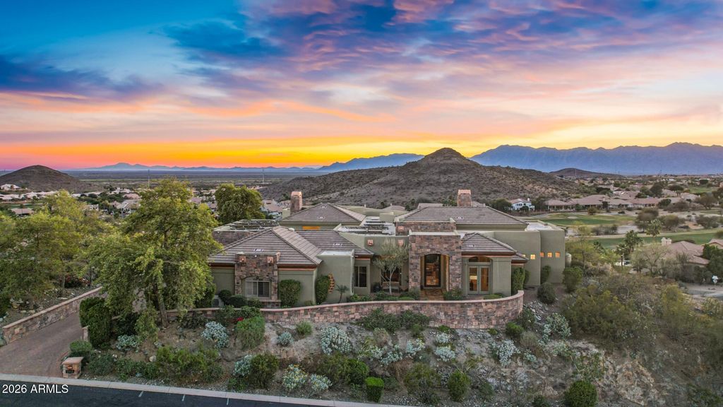 Image 1 of property listing at 1915 E MUIRWOOD Drive, Phoenix, AZ 85048