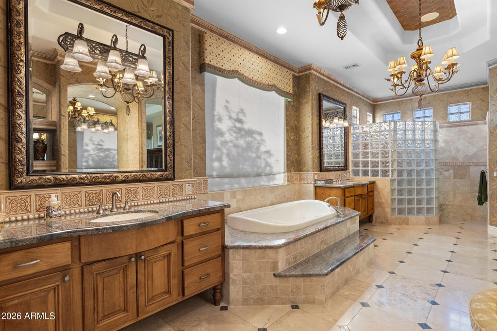 Image 17 of property listing at 1915 E MUIRWOOD Drive, Phoenix, AZ 85048