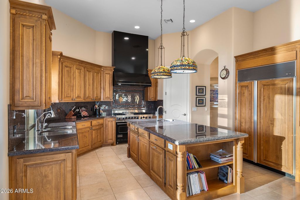 Image 21 of property listing at 1915 E MUIRWOOD Drive, Phoenix, AZ 85048