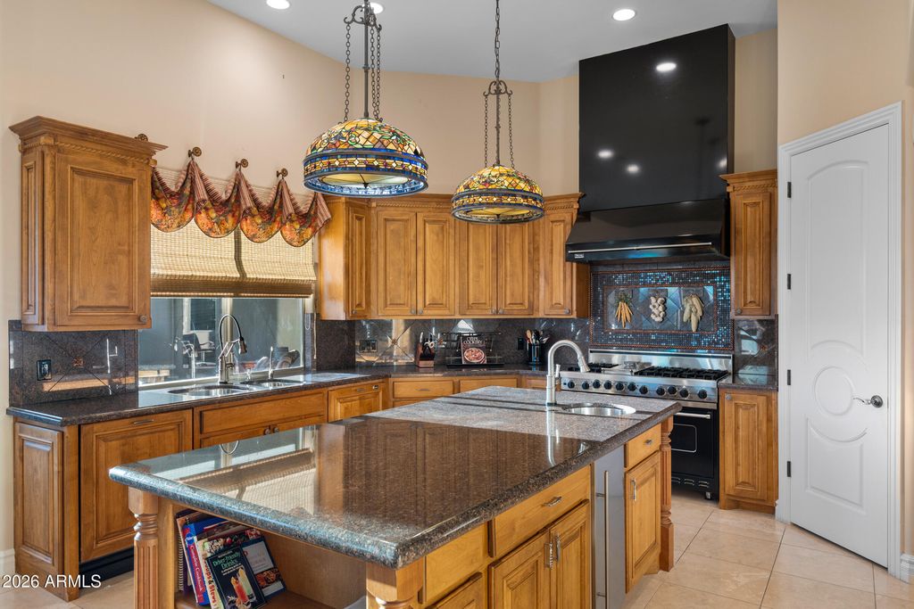 Image 22 of property listing at 1915 E MUIRWOOD Drive, Phoenix, AZ 85048