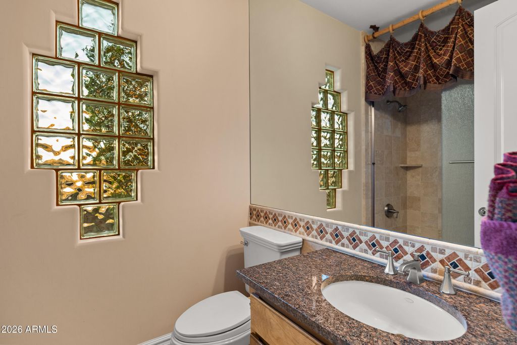 Image 29 of property listing at 1915 E MUIRWOOD Drive, Phoenix, AZ 85048