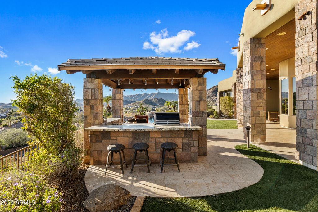 Image 40 of property listing at 1915 E MUIRWOOD Drive, Phoenix, AZ 85048