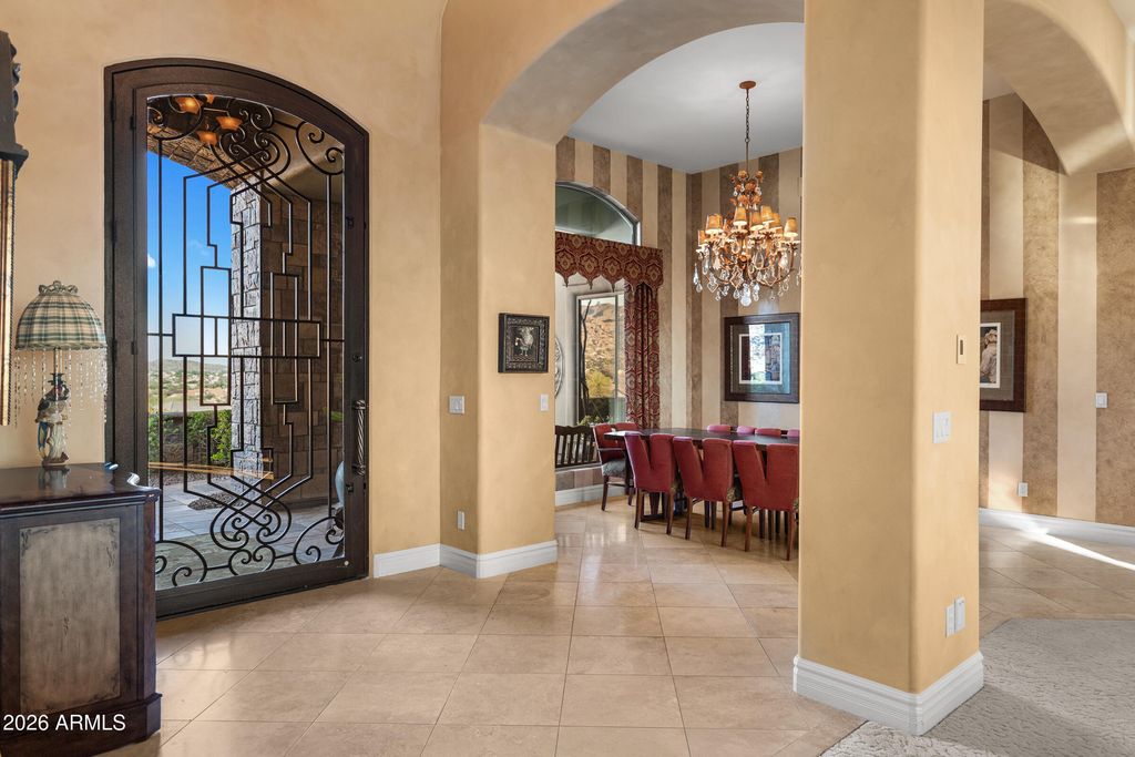 Image 9 of property listing at 1915 E MUIRWOOD Drive, Phoenix, AZ 85048