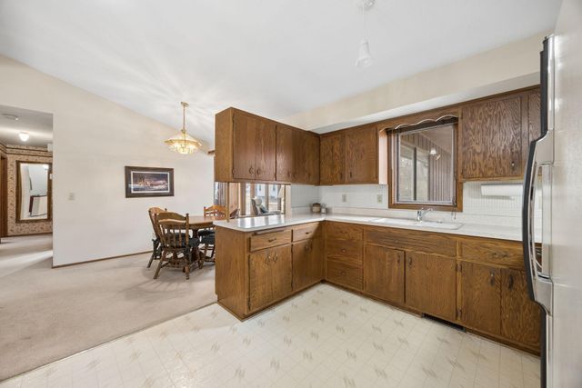 2740 Sherwood Road, Mounds View, MN 55112