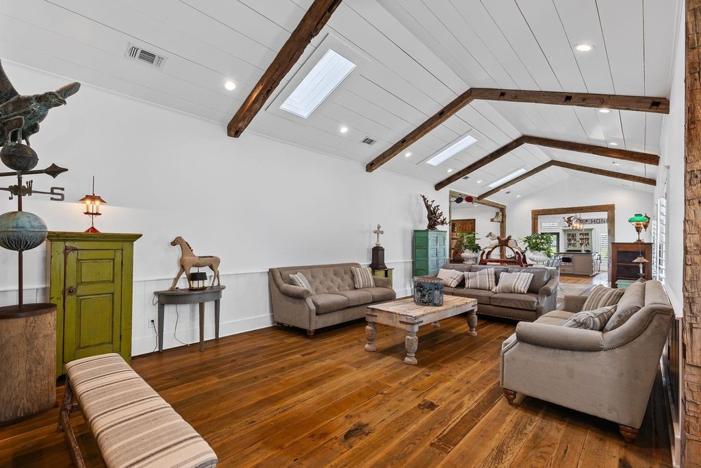 1819-2 Main Street, Sulphur Springs, TX 75482