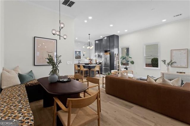 656 Shelton Avenue SW, Atlanta, GA 30310