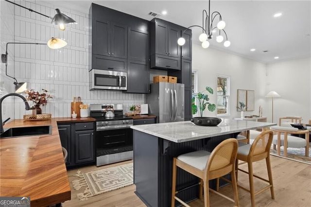 656 Shelton Avenue SW, Atlanta, GA 30310