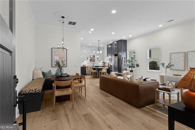 656 Shelton Avenue SW, Atlanta, GA 30310