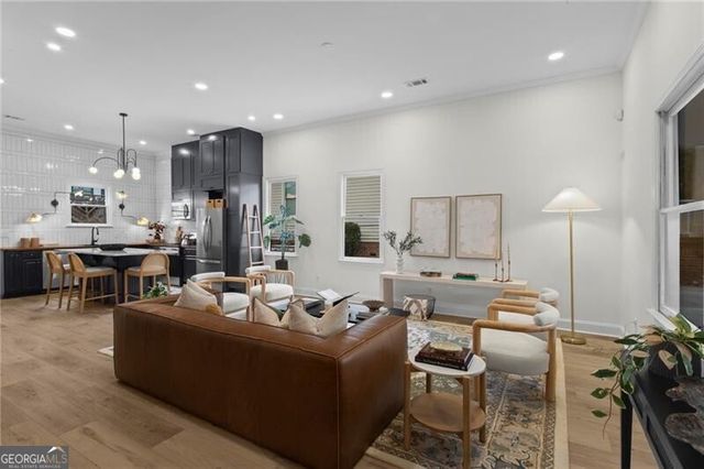 656 Shelton Avenue SW, Atlanta, GA 30310