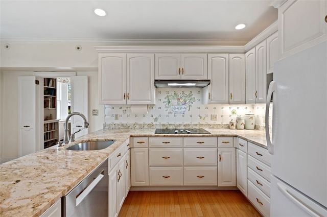 402 Maple Lane, Edgeworth, PA 15143