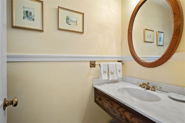 402 Maple Lane, Edgeworth, PA 15143