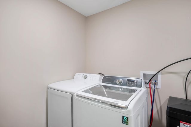 5808 W Jackson Street, Muncie, IN 47304