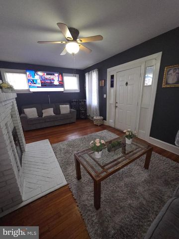 107 POPLAR AVE, Merchantville, NJ 08109