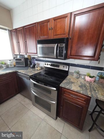 107 POPLAR AVE, Merchantville, NJ 08109