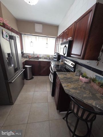 107 POPLAR AVE, Merchantville, NJ 08109