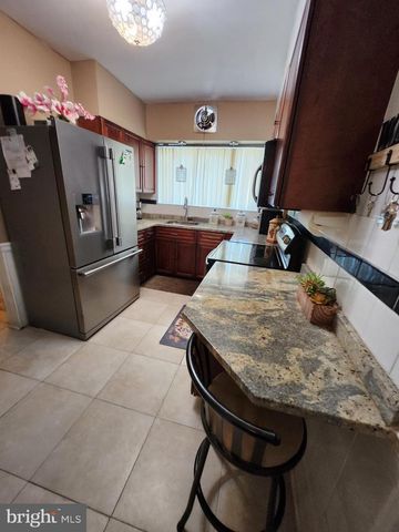 107 POPLAR AVE, Merchantville, NJ 08109