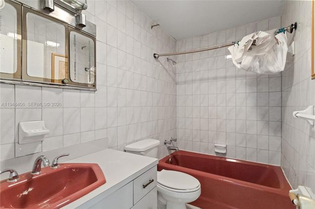 3521 NW 18th Pl, Lauderhill, FL 33311