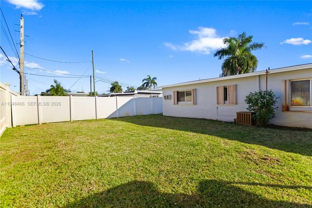 3521 NW 18th Pl, Lauderhill, FL 33311