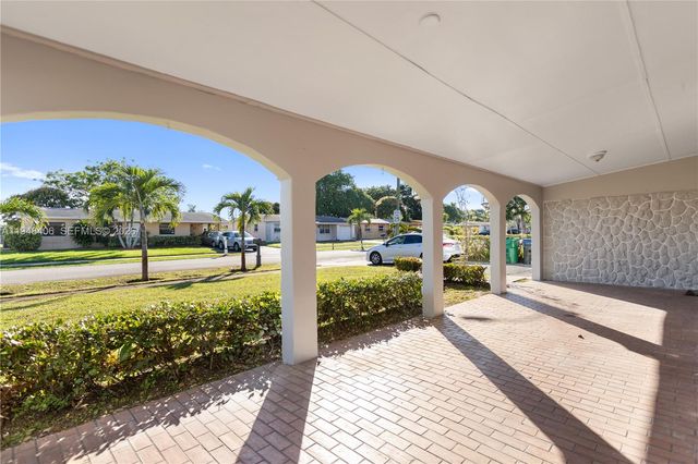 3521 NW 18th Pl, Lauderhill, FL 33311