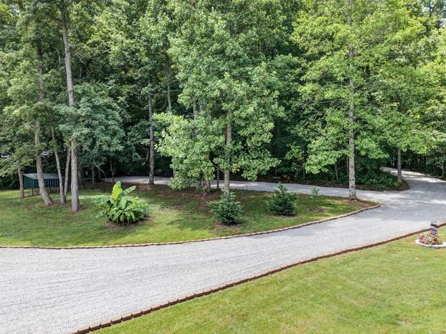 219 Zizka Dr, Sparta, TN 38583