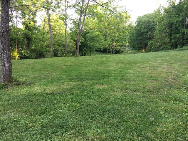 219 Zizka Dr, Sparta, TN 38583