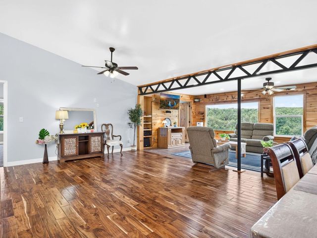 219 Zizka Dr, Sparta, TN 38583