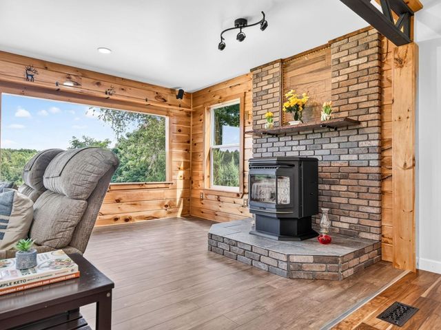 219 Zizka Dr, Sparta, TN 38583
