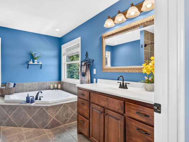 219 Zizka Dr, Sparta, TN 38583