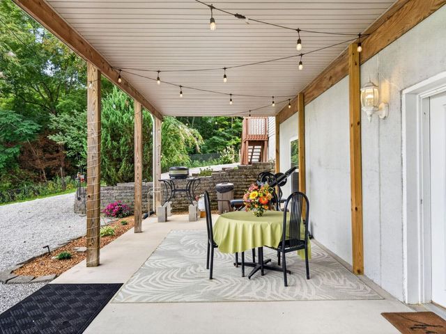 219 Zizka Dr, Sparta, TN 38583