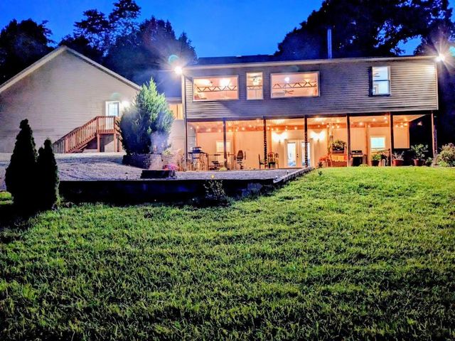 219 Zizka Dr, Sparta, TN 38583