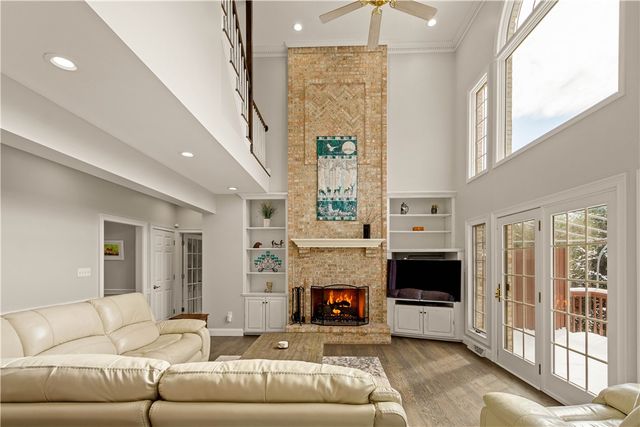 2333 Southampton Dr, Upper St Clair, PA 15241