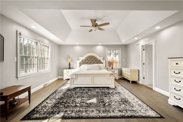 2333 Southampton Dr, Upper St Clair, PA 15241