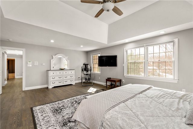 2333 Southampton Dr, Upper St Clair, PA 15241