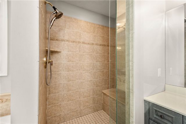 2333 Southampton Dr, Upper St Clair, PA 15241