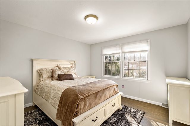 2333 Southampton Dr, Upper St Clair, PA 15241