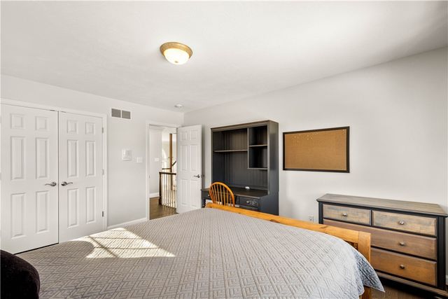 2333 Southampton Dr, Upper St Clair, PA 15241