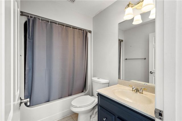 2333 Southampton Dr, Upper St Clair, PA 15241