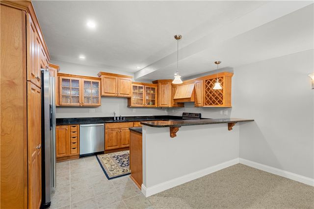 2333 Southampton Dr, Upper St Clair, PA 15241