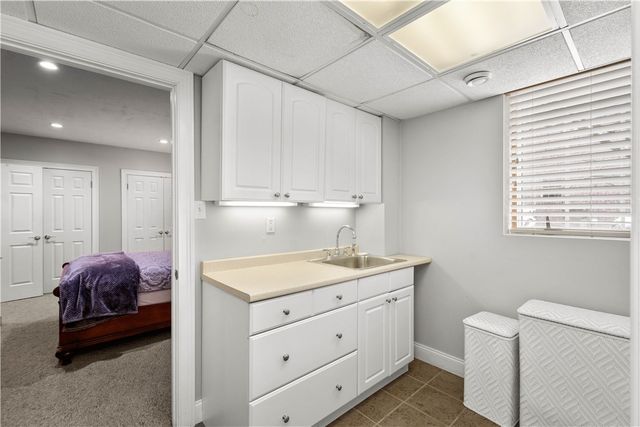 2333 Southampton Dr, Upper St Clair, PA 15241