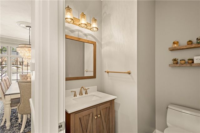 2333 Southampton Dr, Upper St Clair, PA 15241