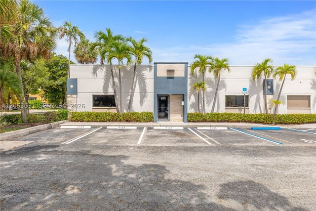 8125 NW 33rd St, Doral, FL 33122