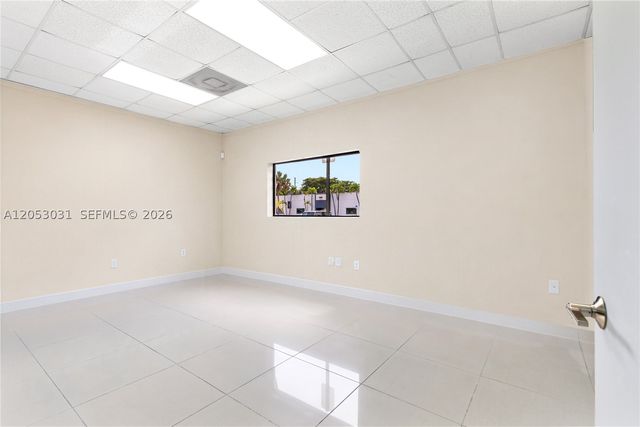 8125 NW 33rd St, Doral, FL 33122