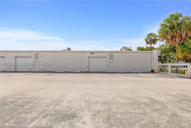 8125 NW 33rd St, Doral, FL 33122