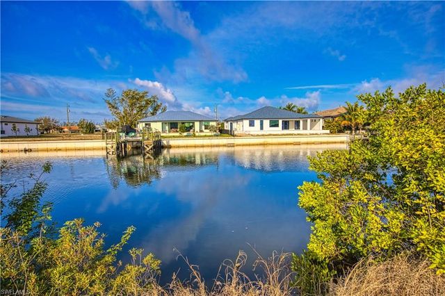 718 NW 37th PL, Cape Coral, FL 33993