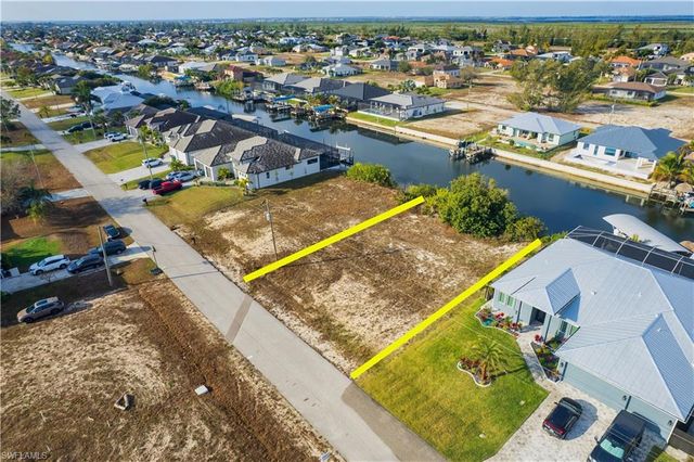 718 NW 37th PL, Cape Coral, FL 33993