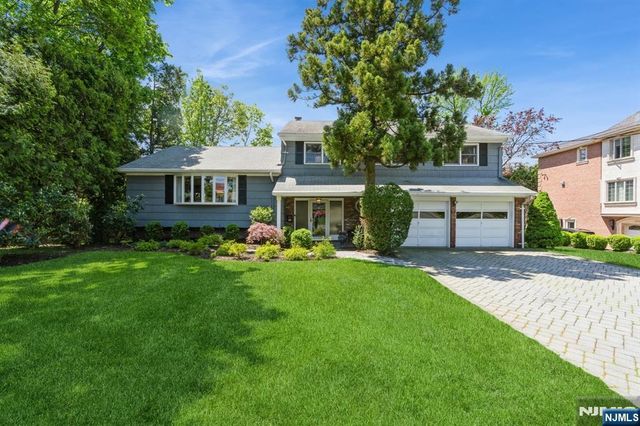 150 Charlotte Place, Englewood Cliffs, NJ 07632