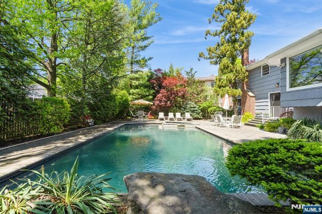 150 Charlotte Place, Englewood Cliffs, NJ 07632