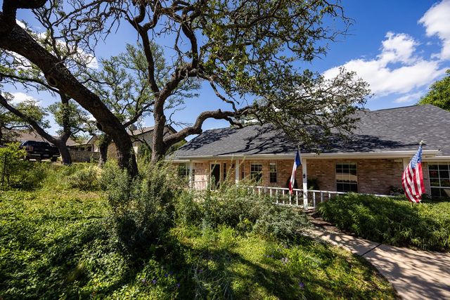 1800 Foothills Dr, Kerrville, TX 78028